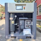 Wie funktioniert ein Schraubenkompressor in einer Klimaanlage?